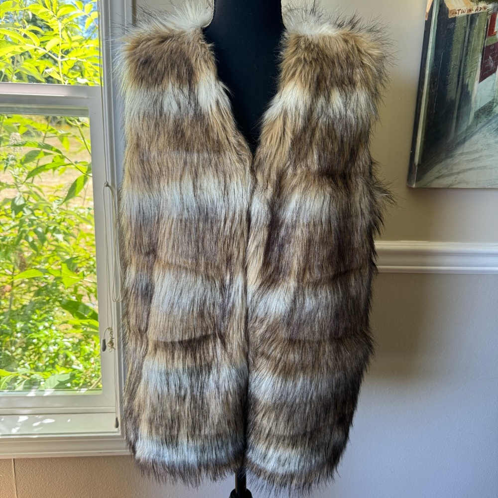 Women's Faux Fur Fashion Vest in Brown/Beige Size M/L - Picture 1 of 9